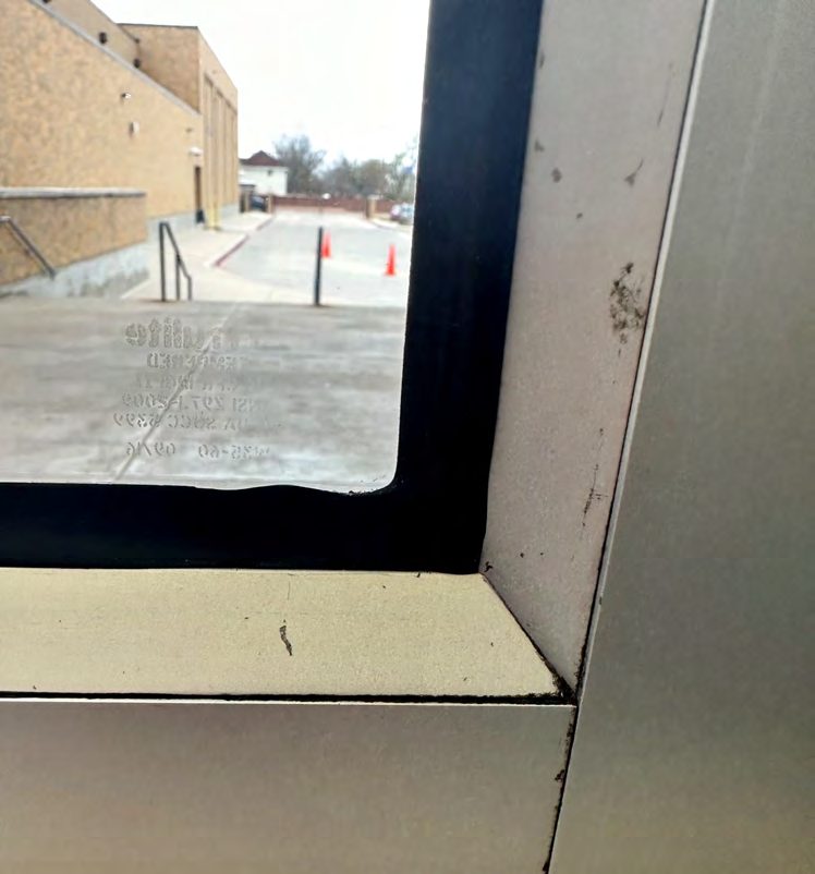 Attachment on the glass only: Same error, exterior door.